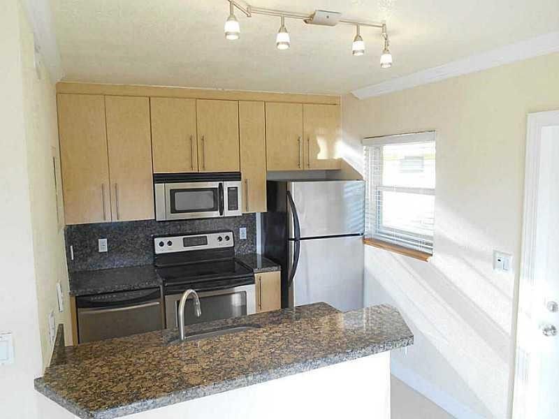 811 NE 14th Place #6, Fort Lauderdale, FL 33304 photo 2