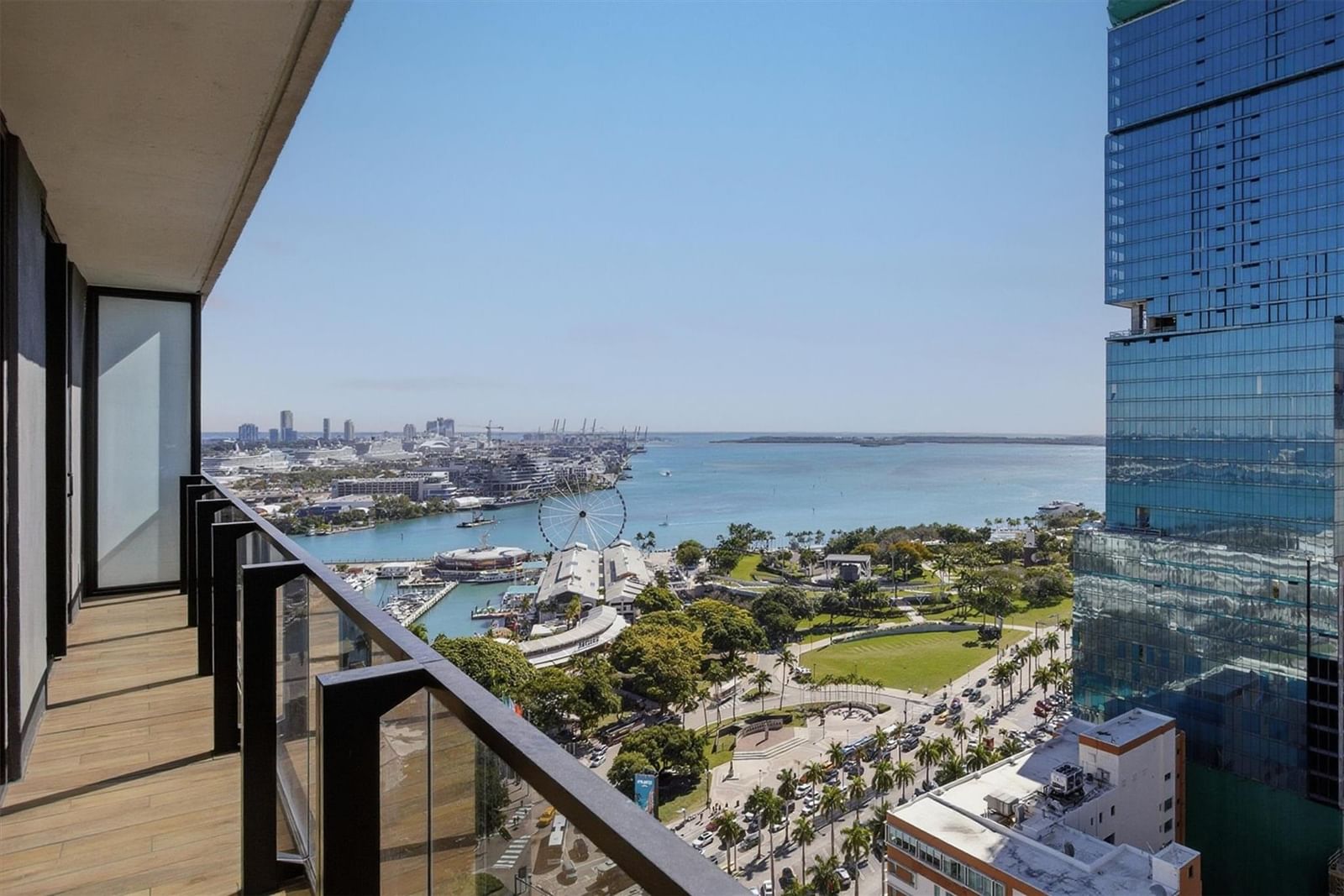 398 NE 5th Street #2017, Miami, FL 33132 photo 2