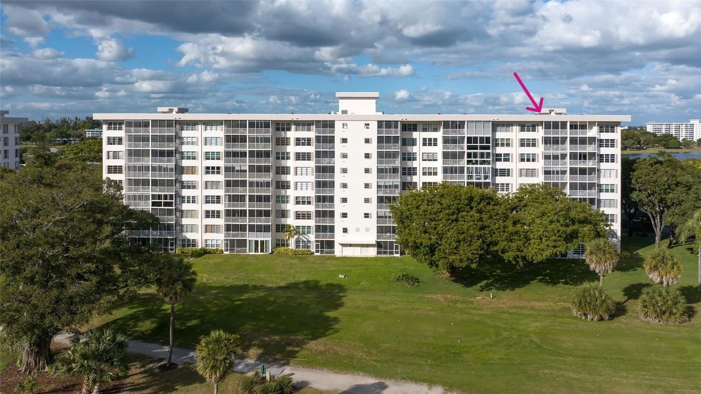 3050 N Palm Aire Drive #909, Pompano Beach, FL 33069 photo 2