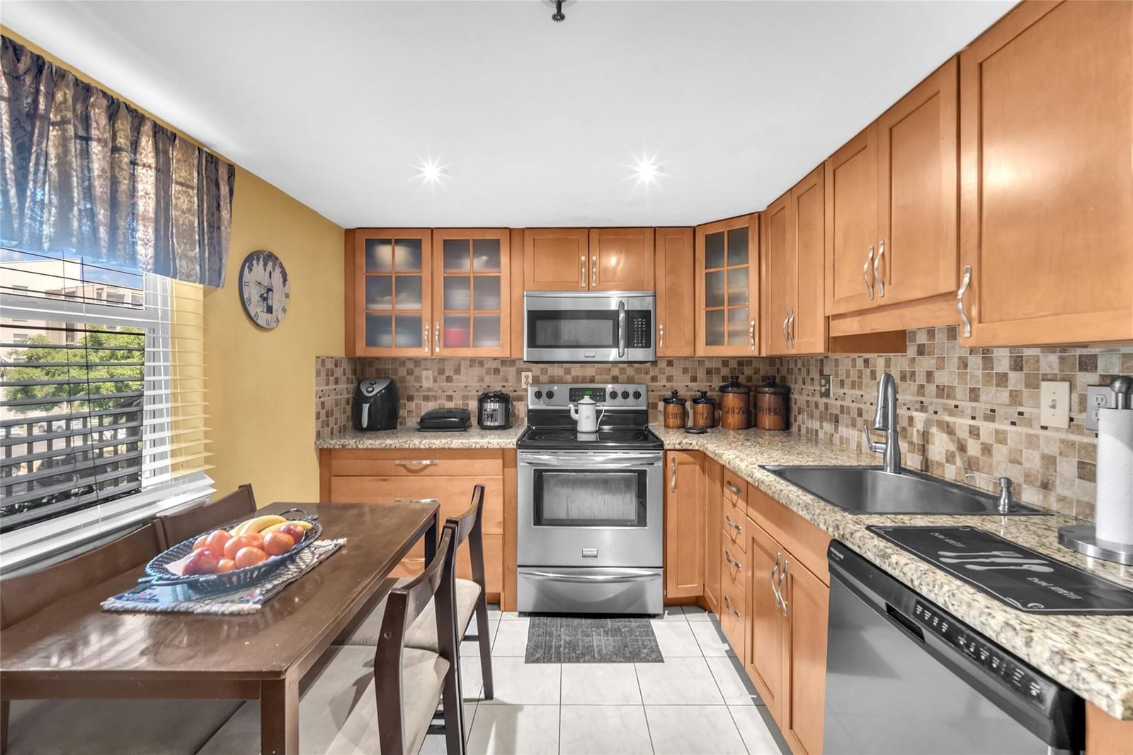 3910 Inverrary Boulevard #308-B, Lauderhill, FL 33319 photo 3