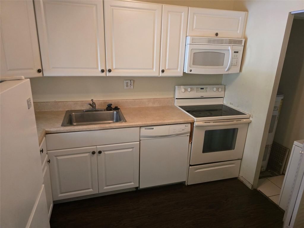 8000 Fairview Drive #205, Tamarac, FL 33321 photo 4