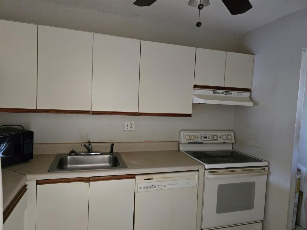 7925 Colony Circle #205, Fort Lauderdale, FL 33321 photo 3