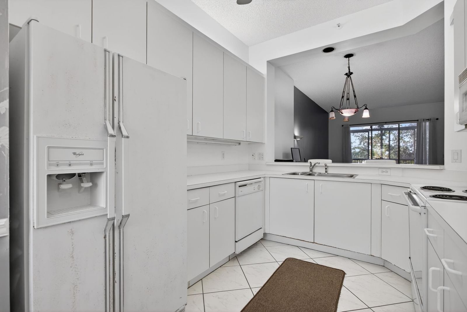 9575 Weldon Circle #Apt C413, Tamarac, FL 33321 photo 4