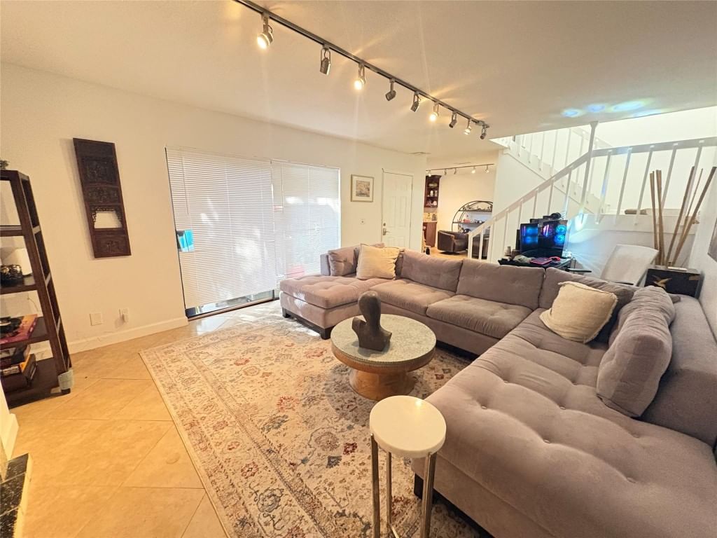 294 Arabian Road #294, Palm Springs, FL 33461 photo 2