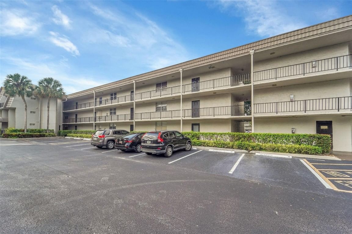9360 Lime Bay Boulevard #207, Tamarac, FL 33321 photo 3