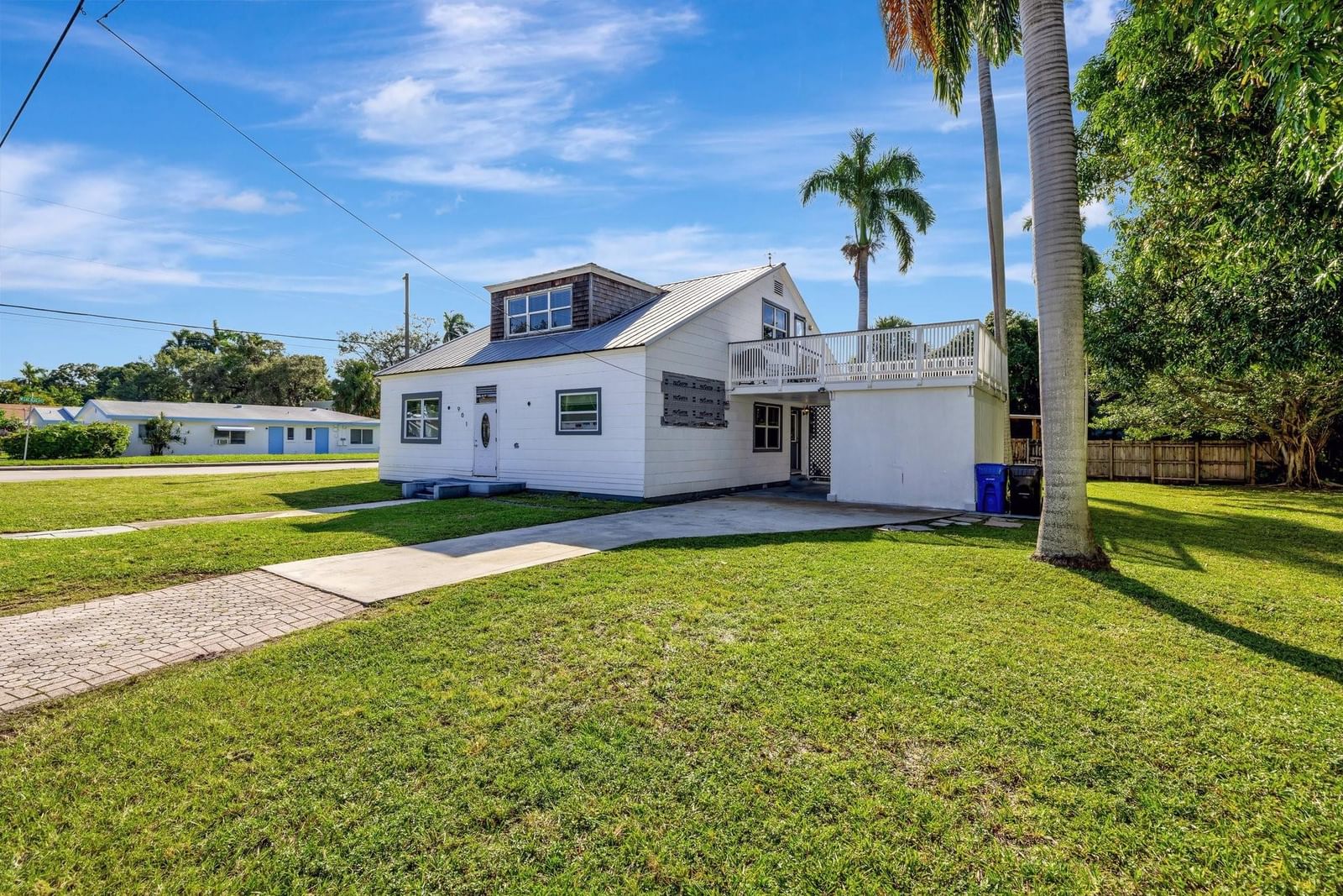 901 W Las Olas Boulevard, Fort Lauderdale, FL 33312 photo 3
