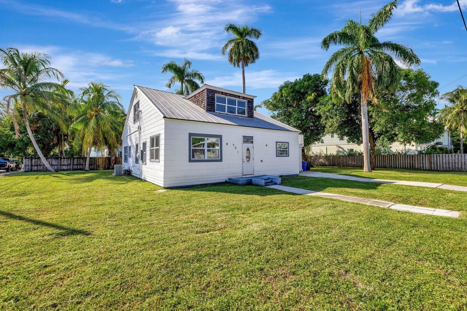 901 W Las Olas Boulevard, Fort Lauderdale, FL 33312 photo 4