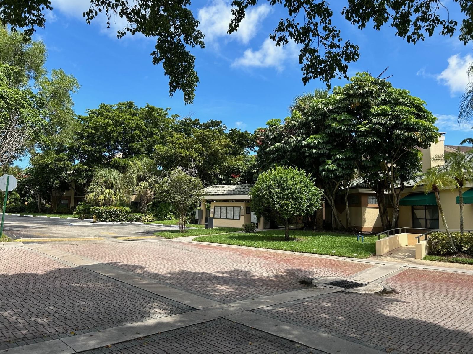 9999 Summerbreeze Drive #105, Sunrise, FL 33322 photo 4