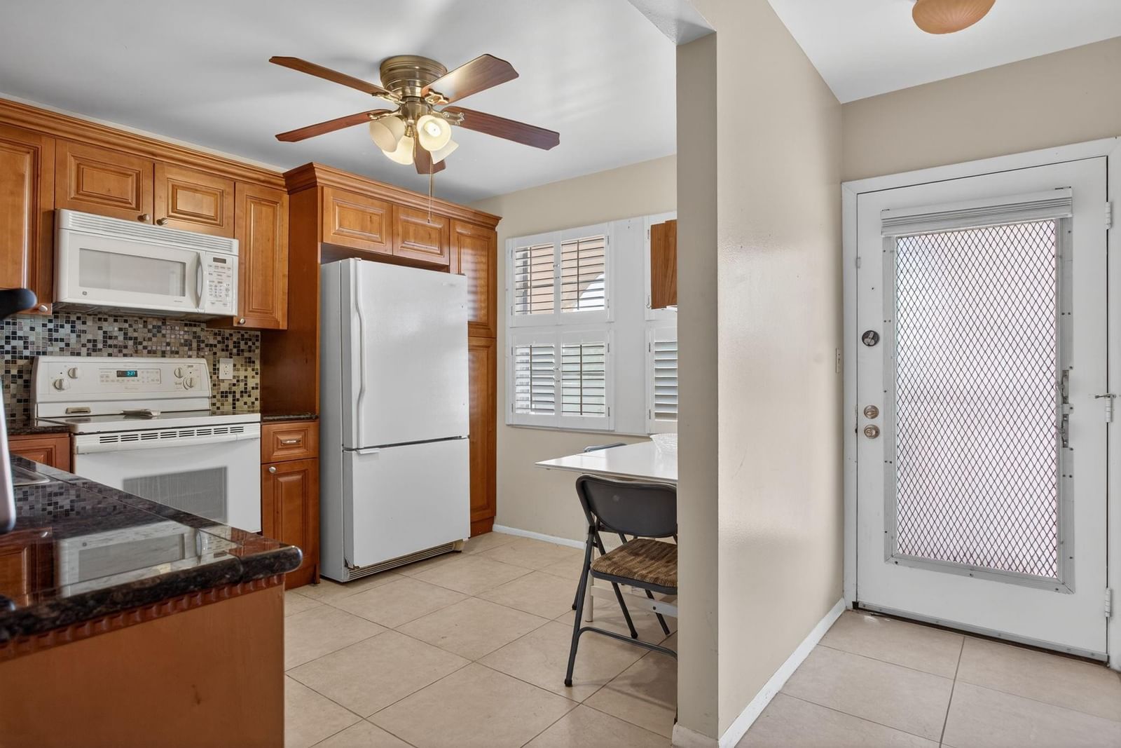 2003 Granada Drive #L4, Coconut Creek, FL 33066 photo 2