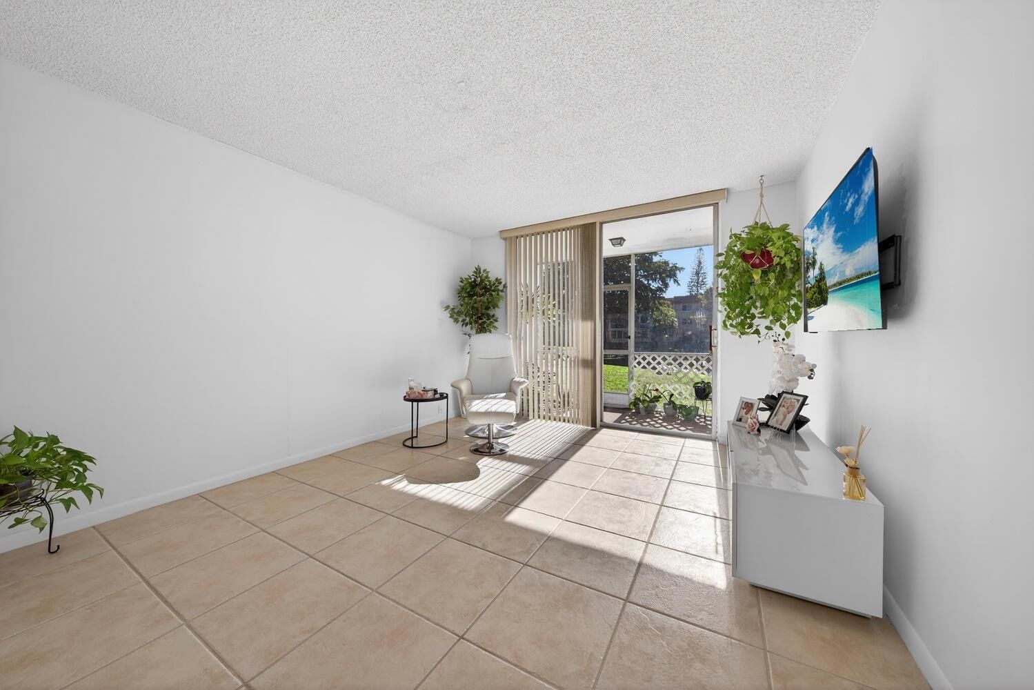9281 Sunrise Lakes Boulevard #107, Sunrise, FL 33322 photo 5