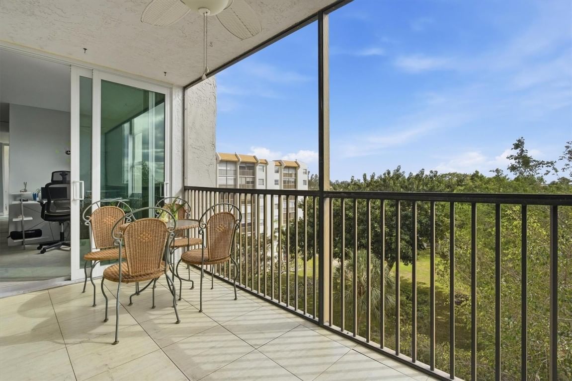 3910 Inverrary Boulevard #708-B, Lauderhill, FL 33319 photo 4