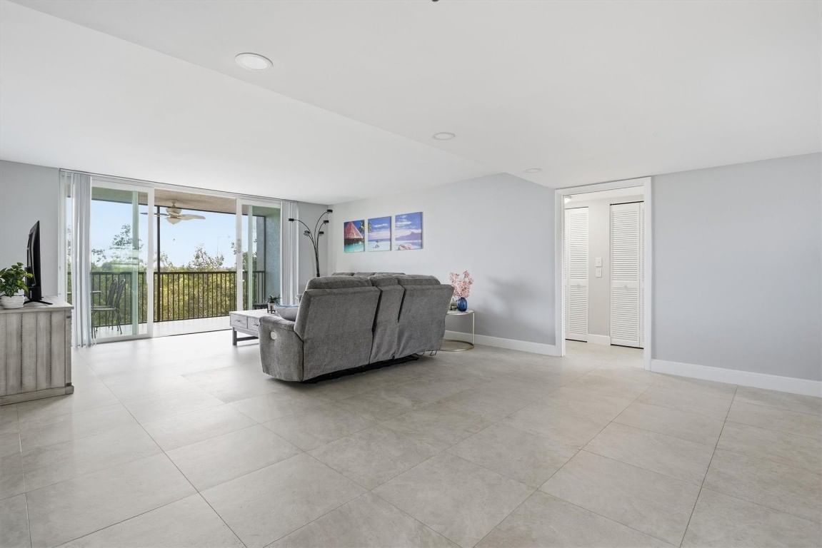 3910 Inverrary Boulevard #708-B, Lauderhill, FL 33319 photo 5