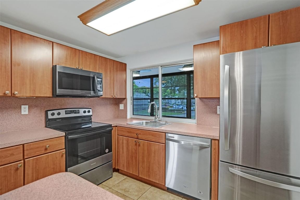 9351 Lime Bay Boulevard #201, Tamarac, FL 33321 photo 4