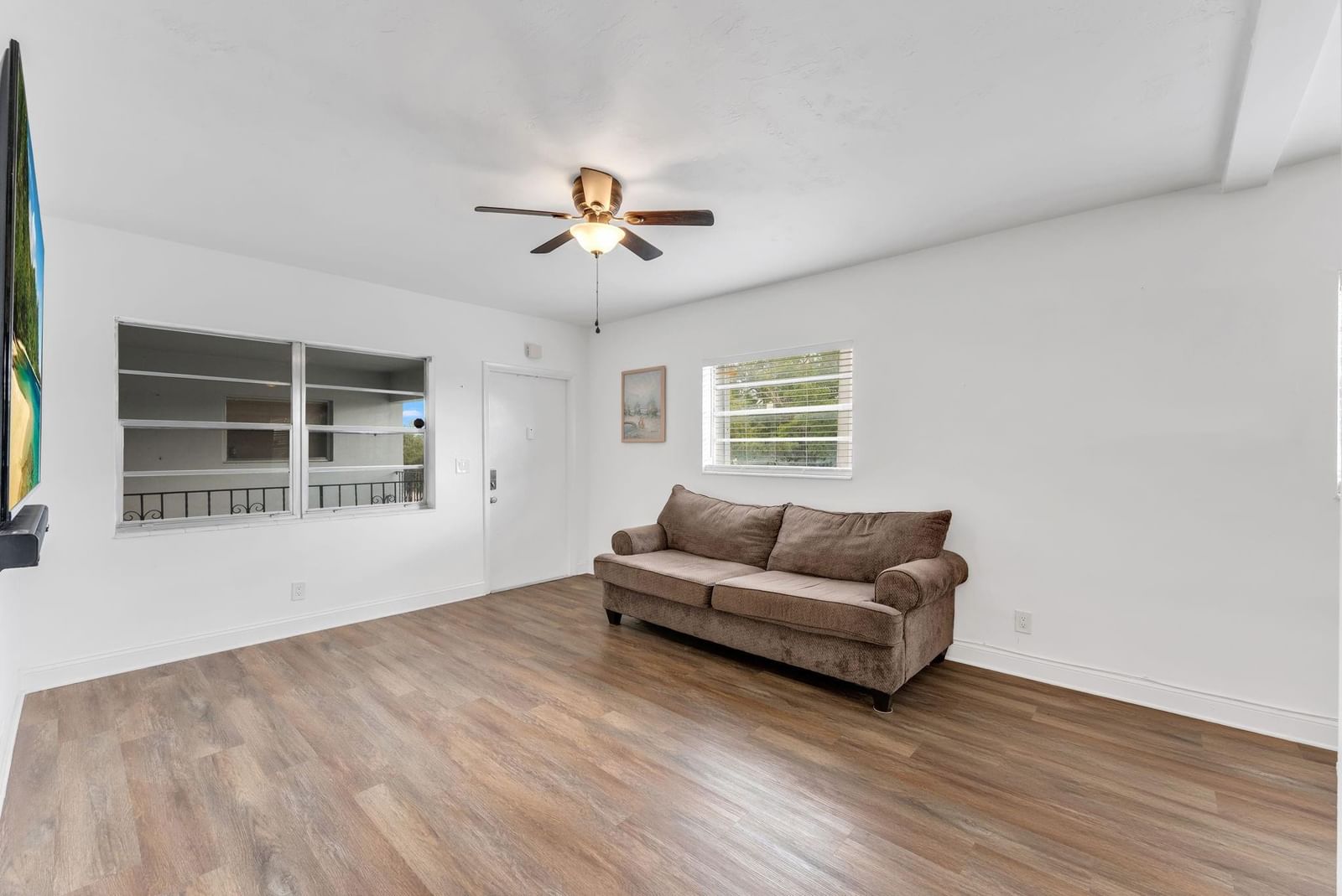 7401 Pines Boulevard #201, Pembroke Pines, FL 33024 photo 5
