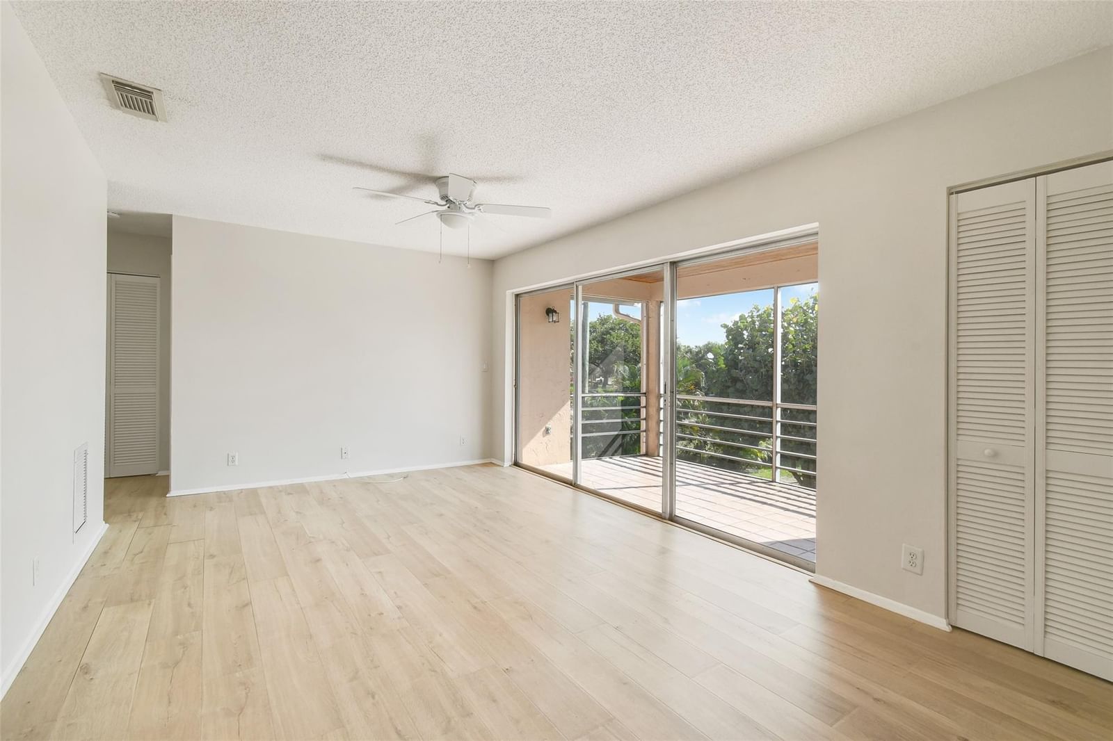 12394 A1a #O8, Palm Beach Gardens, FL 33410 photo 2