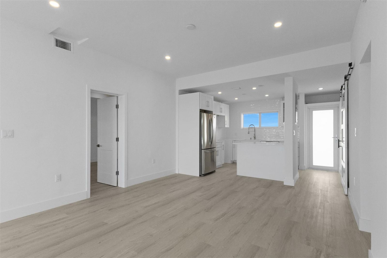 500 SE 21st Avenue #805, Deerfield Beach, FL 33441 photo 2