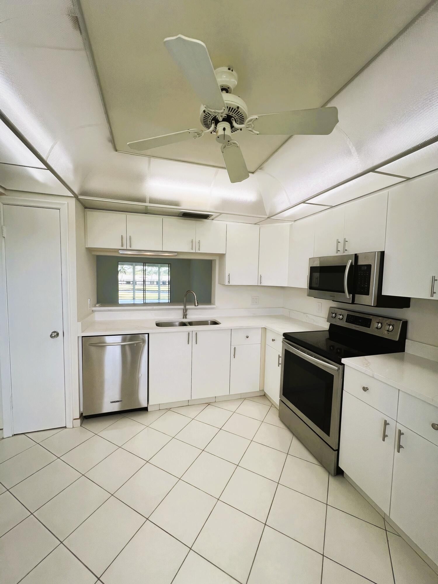 3303 Aruba Way #E-4, Coconut Creek, FL 33066 photo 5