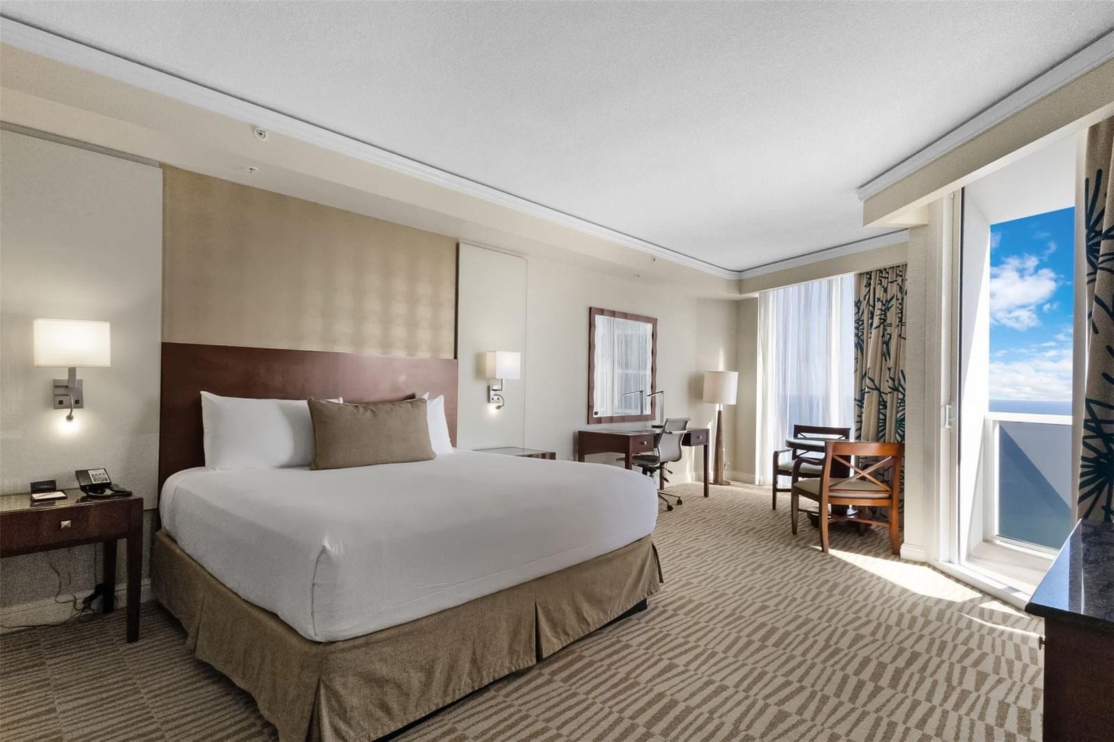 18001 Collins Avenue #2614, Sunny Isles Beach, FL 33160 photo 2