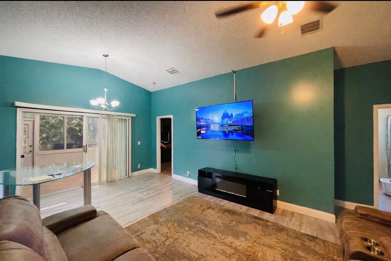 244 Caribe Court, Greenacres, FL 33413 photo 2