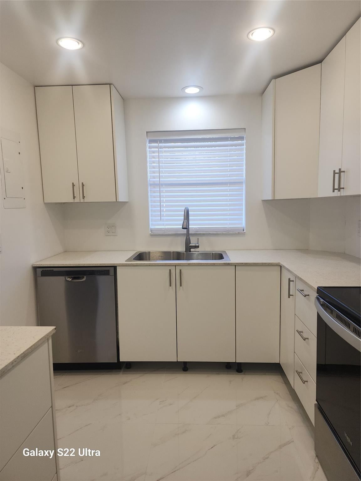 700 SE 6th Avenue #111, Deerfield Beach, FL 33441 photo 2