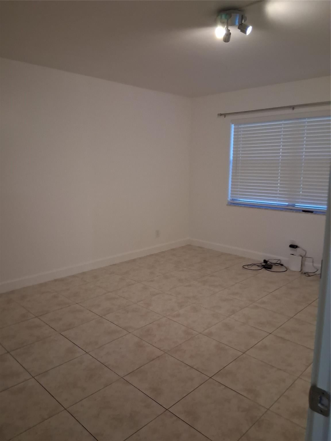 9800 Sunrise Lakes Boulevard #109, Sunrise, FL 33322 photo 4