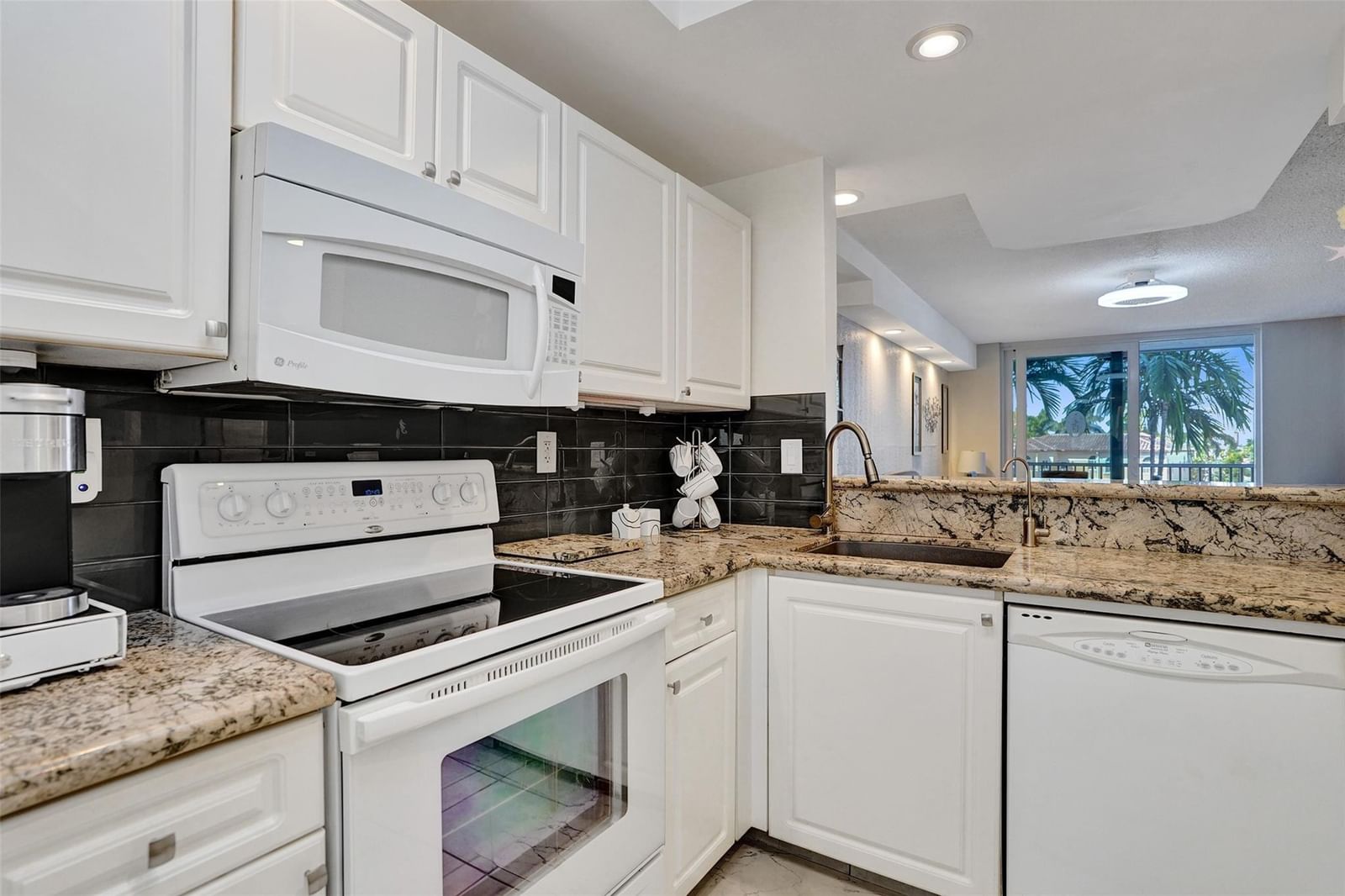1391 S Ocean Boulevard #309, Pompano Beach, FL 33062