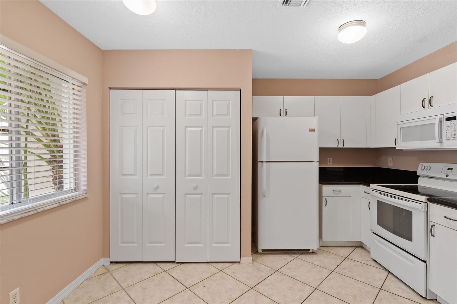 1186 SW 44th Avenue #1186, Deerfield Beach, FL 33442 photo 4