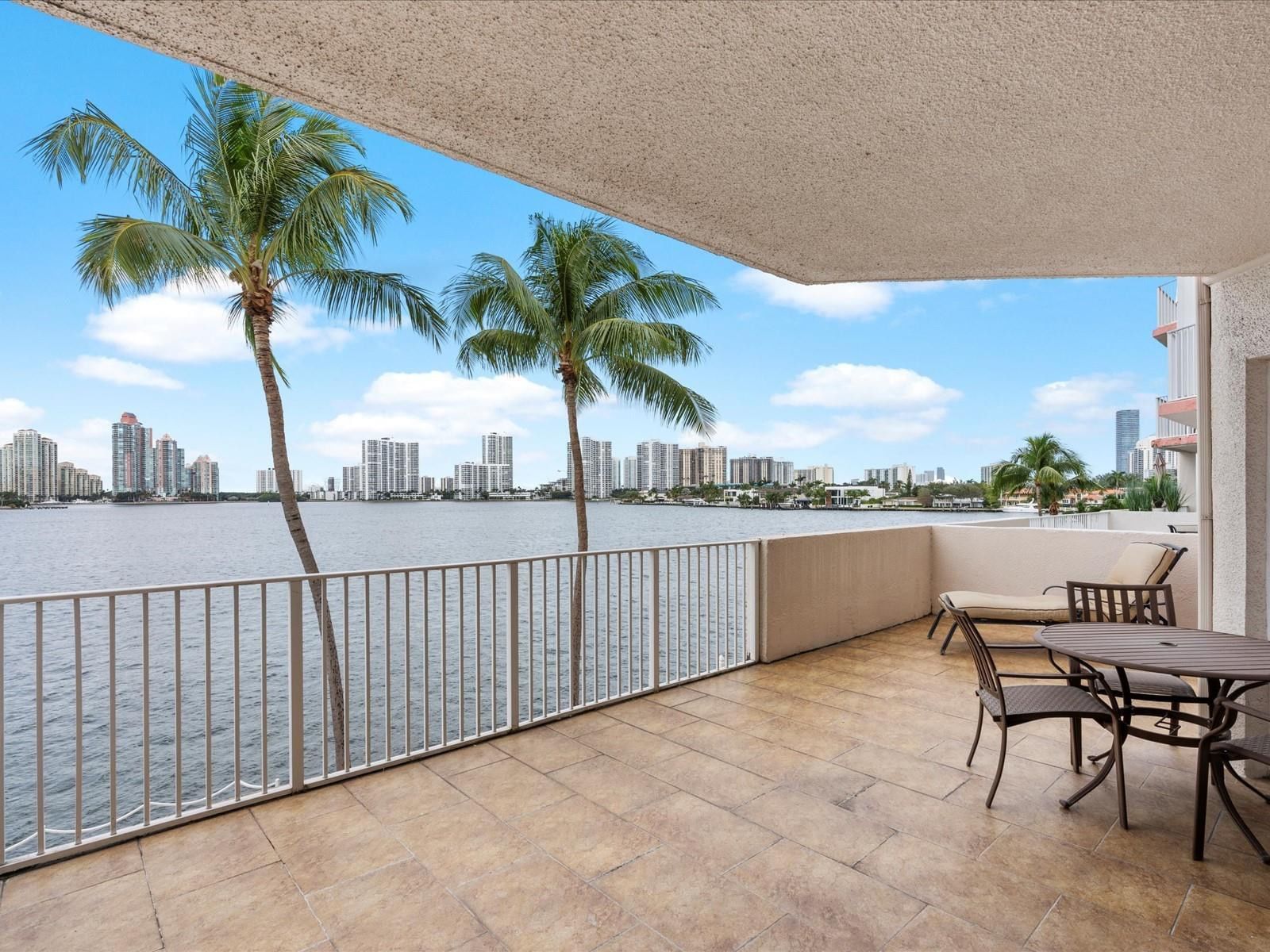 18260 N Bay Road #304, Sunny Isles Beach, FL 33160 photo 2