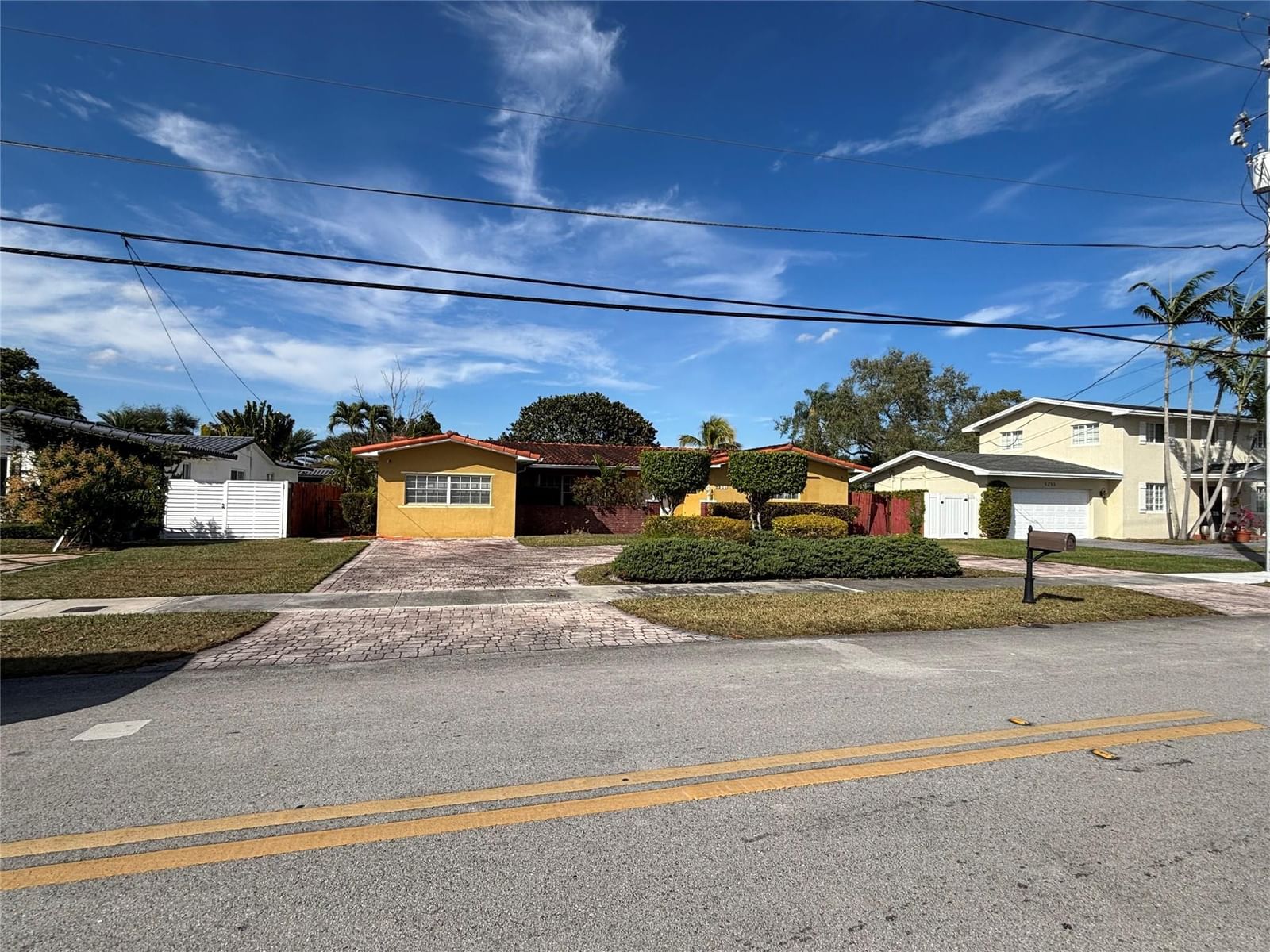 9261 SW 68th Street, Miami, FL 33173 photo 2
