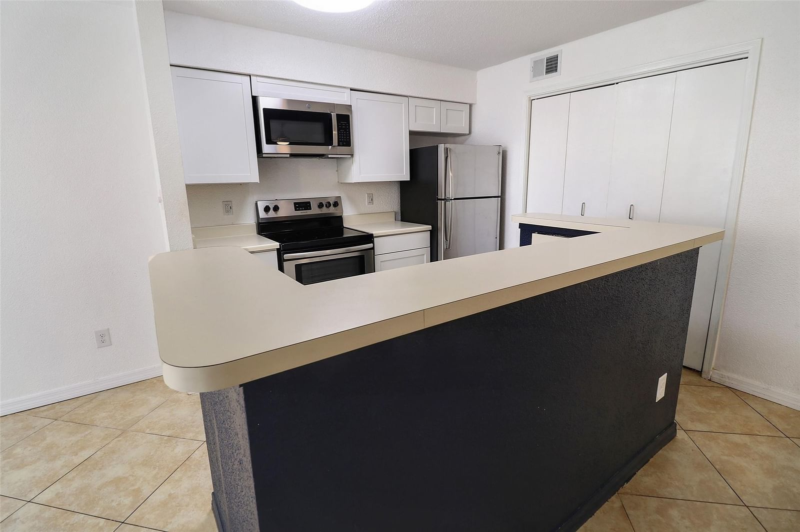 777 Riverside Drive #1516, Coral Springs, FL 33071 photo 2