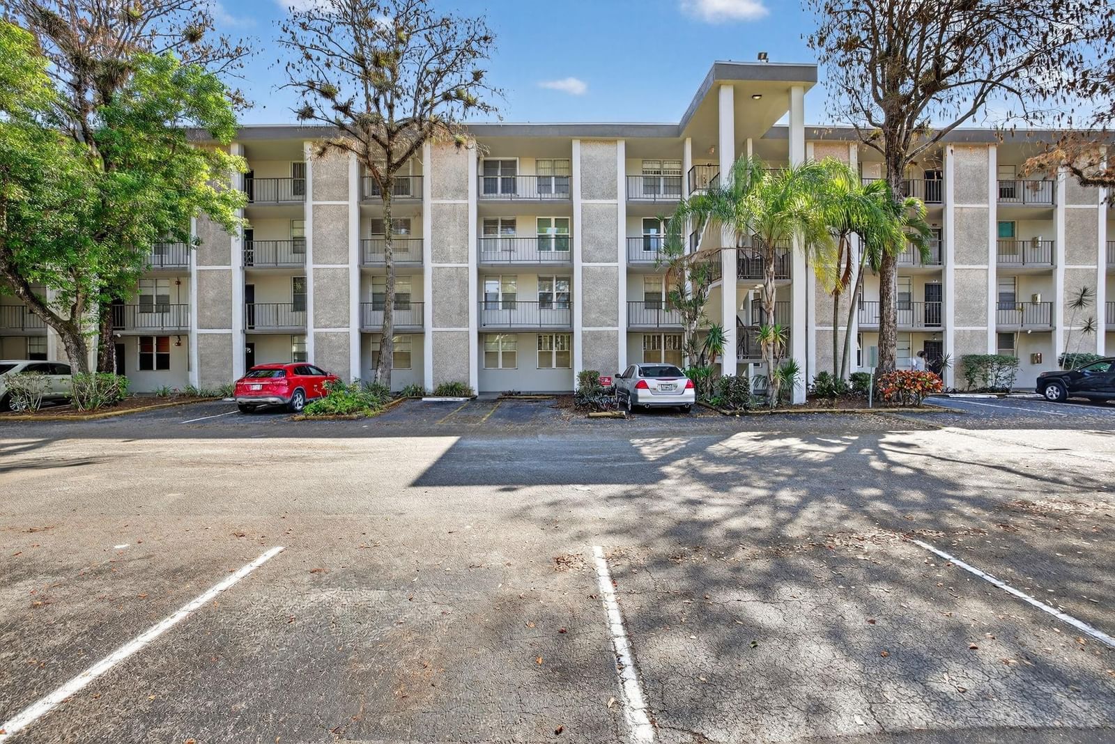 4898 NW 29th Court #315, Lauderdale Lakes, FL 33313 photo 2
