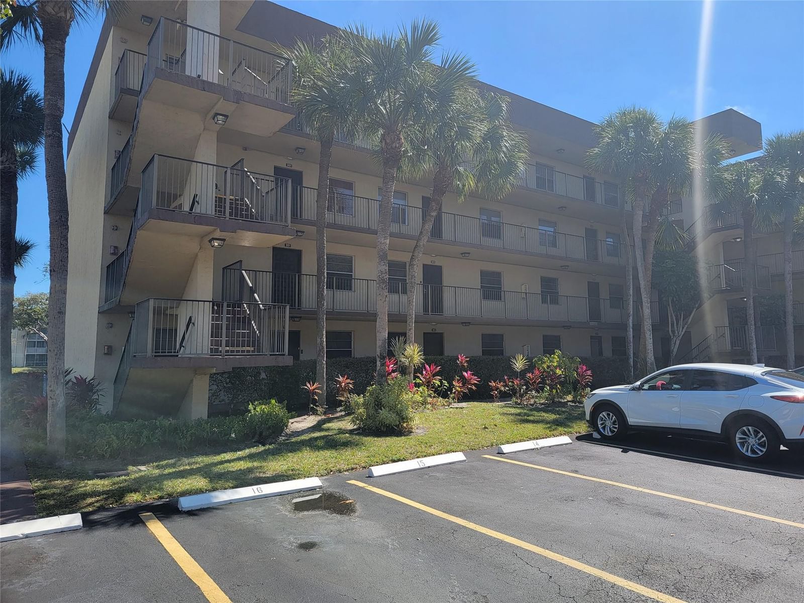 3121 NW 47th Terrace #403, Lauderdale Lakes, FL 33319 photo 2
