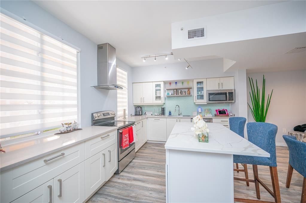 2841 NE 185th Street #514, Miami, FL 33180 photo 4