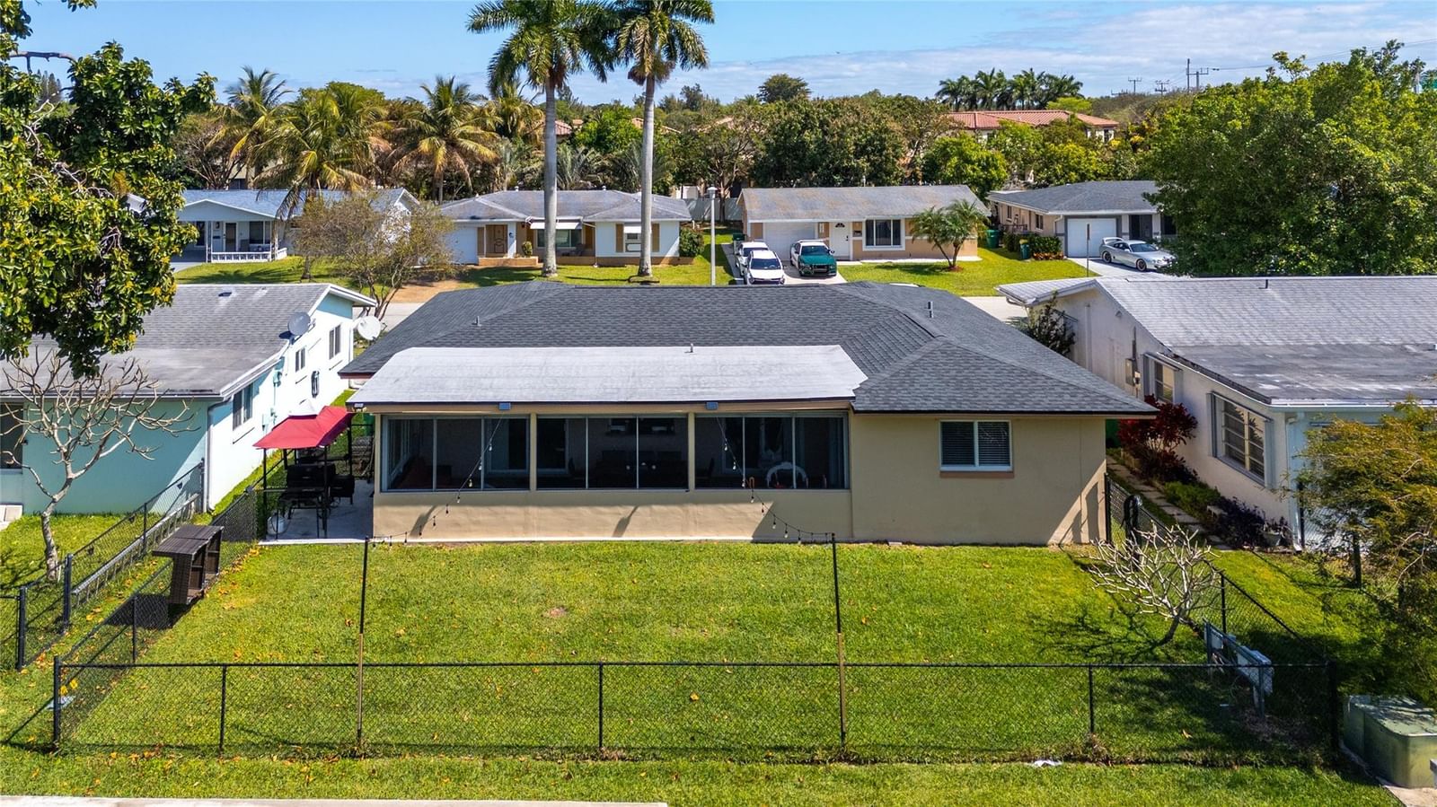 5607 NW 49th Avenue, Tamarac, FL 33319 photo 4