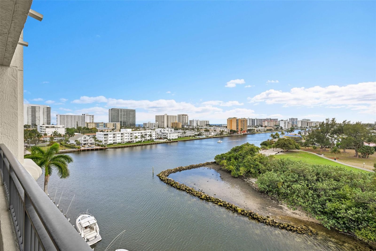 2880 NE 14th Street Causeway #710, Pompano Beach, FL 33062 photo 2