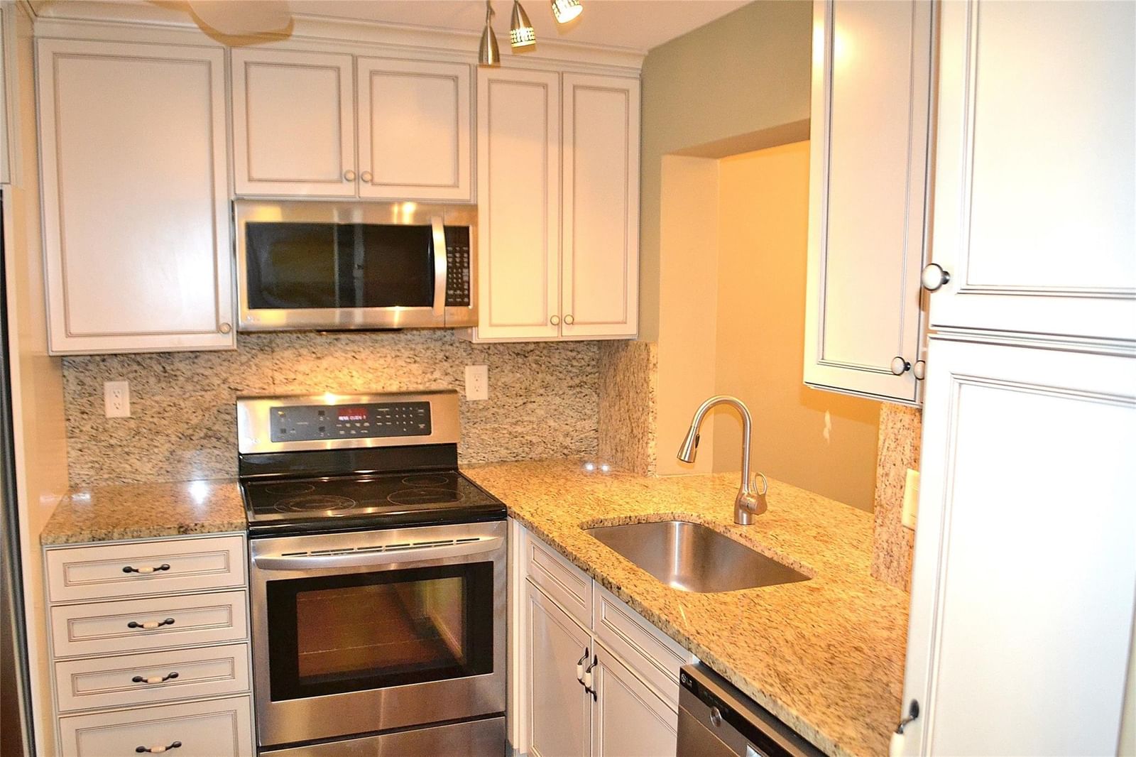 8150 W Mcnab Road #210, Tamarac, FL 33321 photo 4
