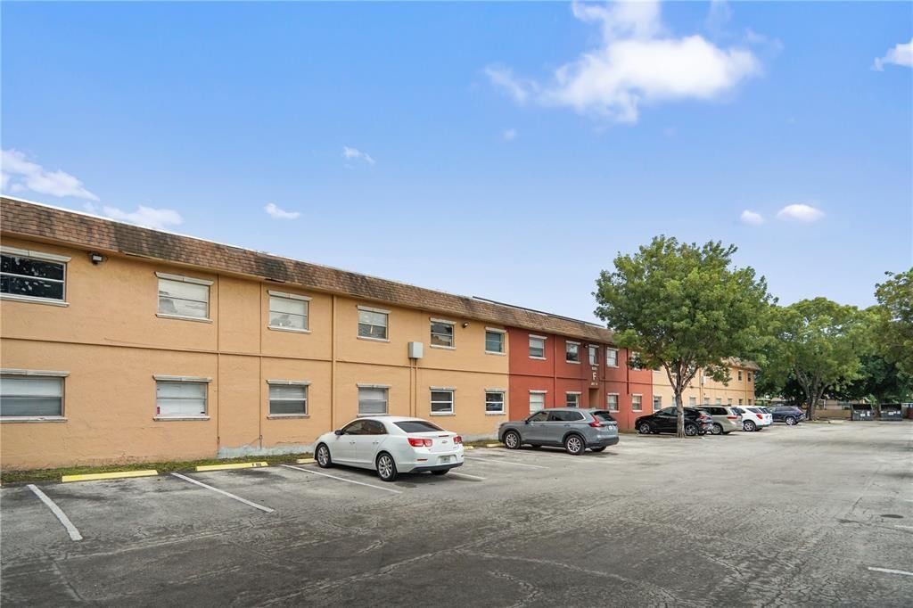 101 NE 41st Street #F101, Oakland Park, FL 33334 photo 2