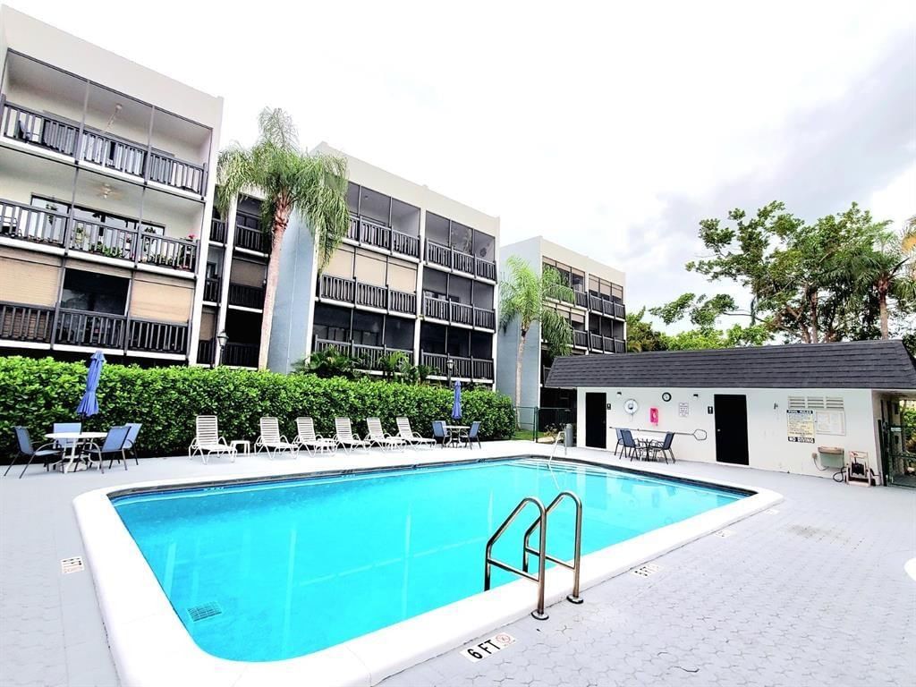 1021 Mockingbird Lane #114, Plantation, FL 33324