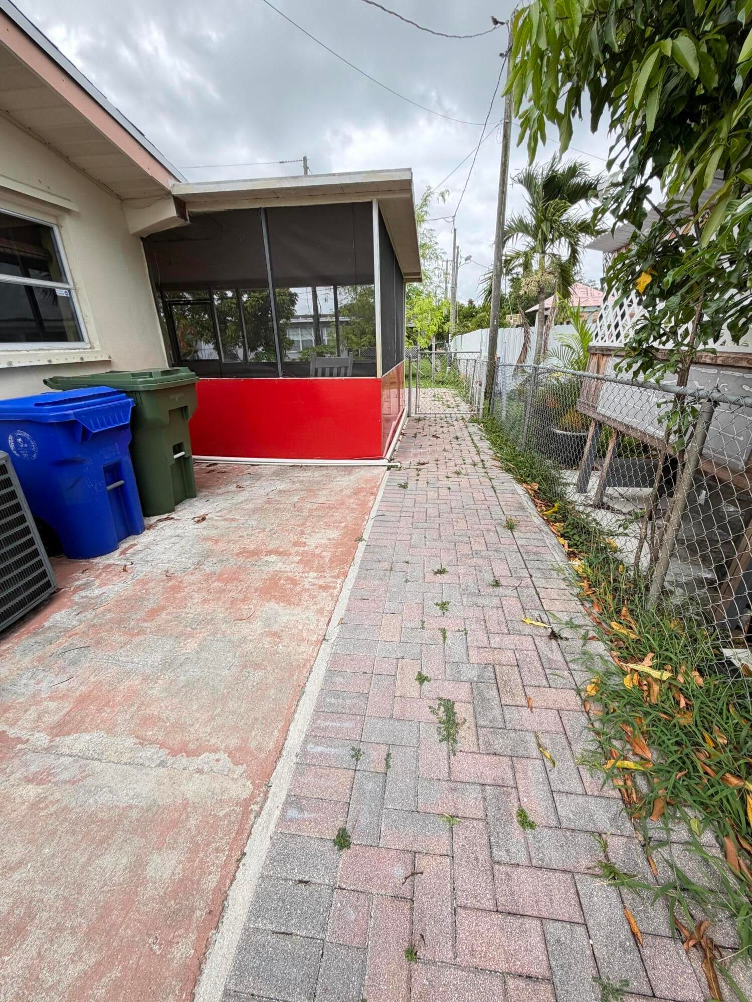 8870 Taft Street, Pembroke Pines, FL 33024 photo 5