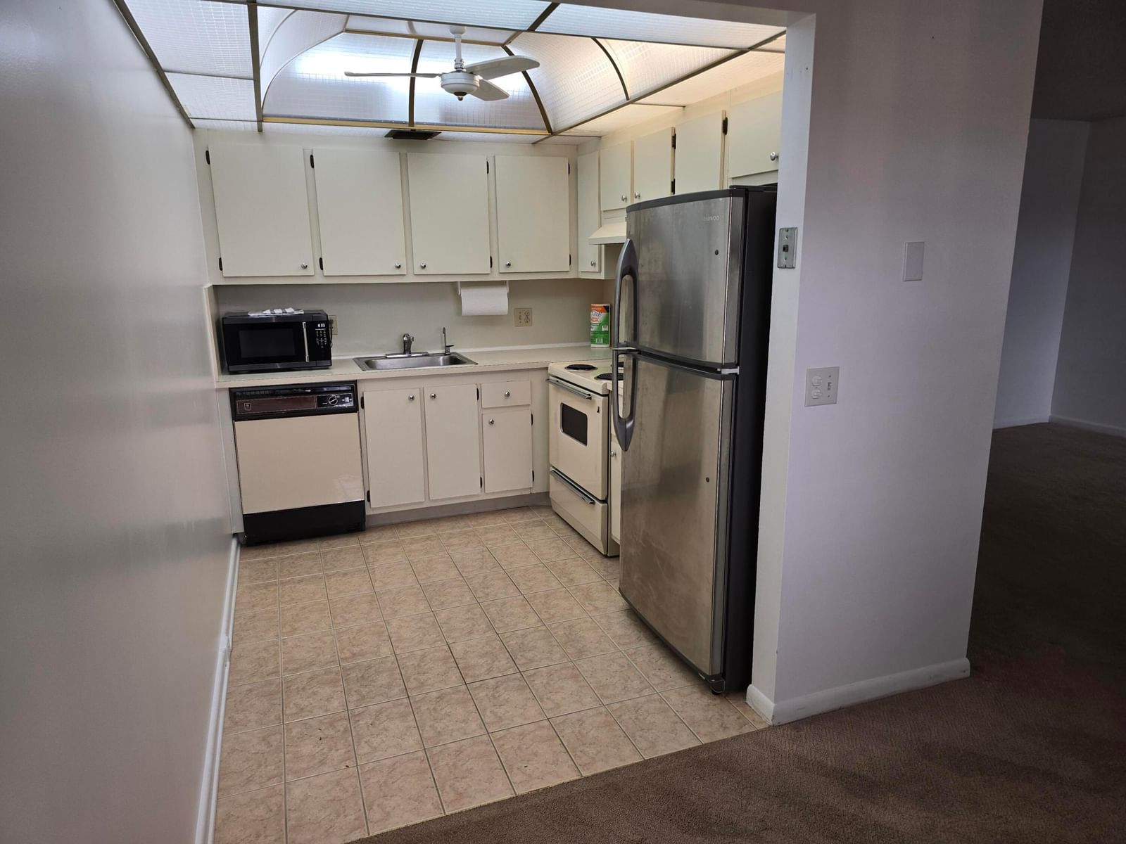 551 SW 135 Avenue #216b, Pembroke Pines, FL 33027 photo 5