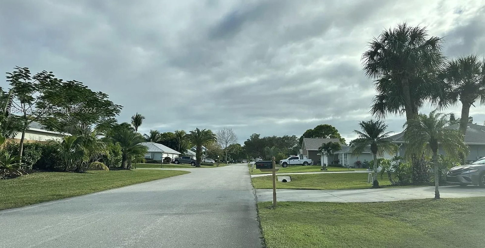 755 38th Court, Vero Beach, FL 32968 photo 4