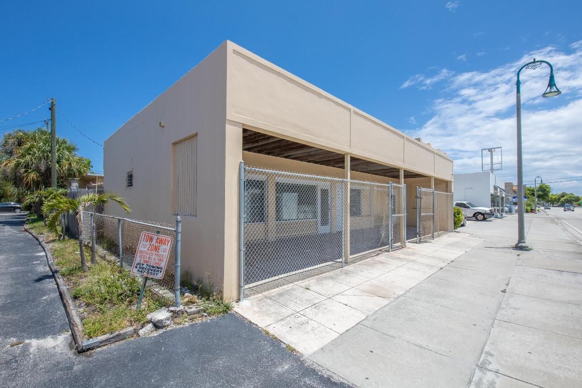 922 S Dixie Highway, Lake Worth Beach, FL 33460 photo 2