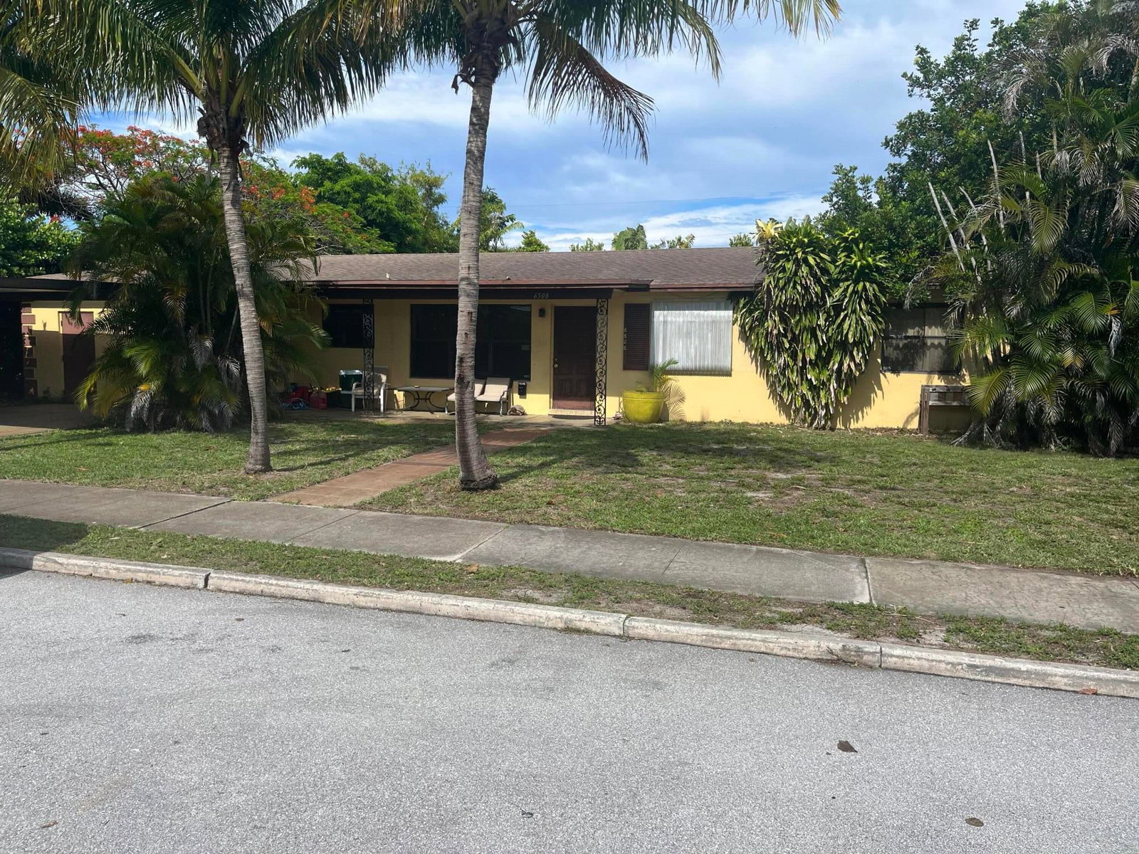 6508 Washington Road, West Palm Beach, FL 33405
