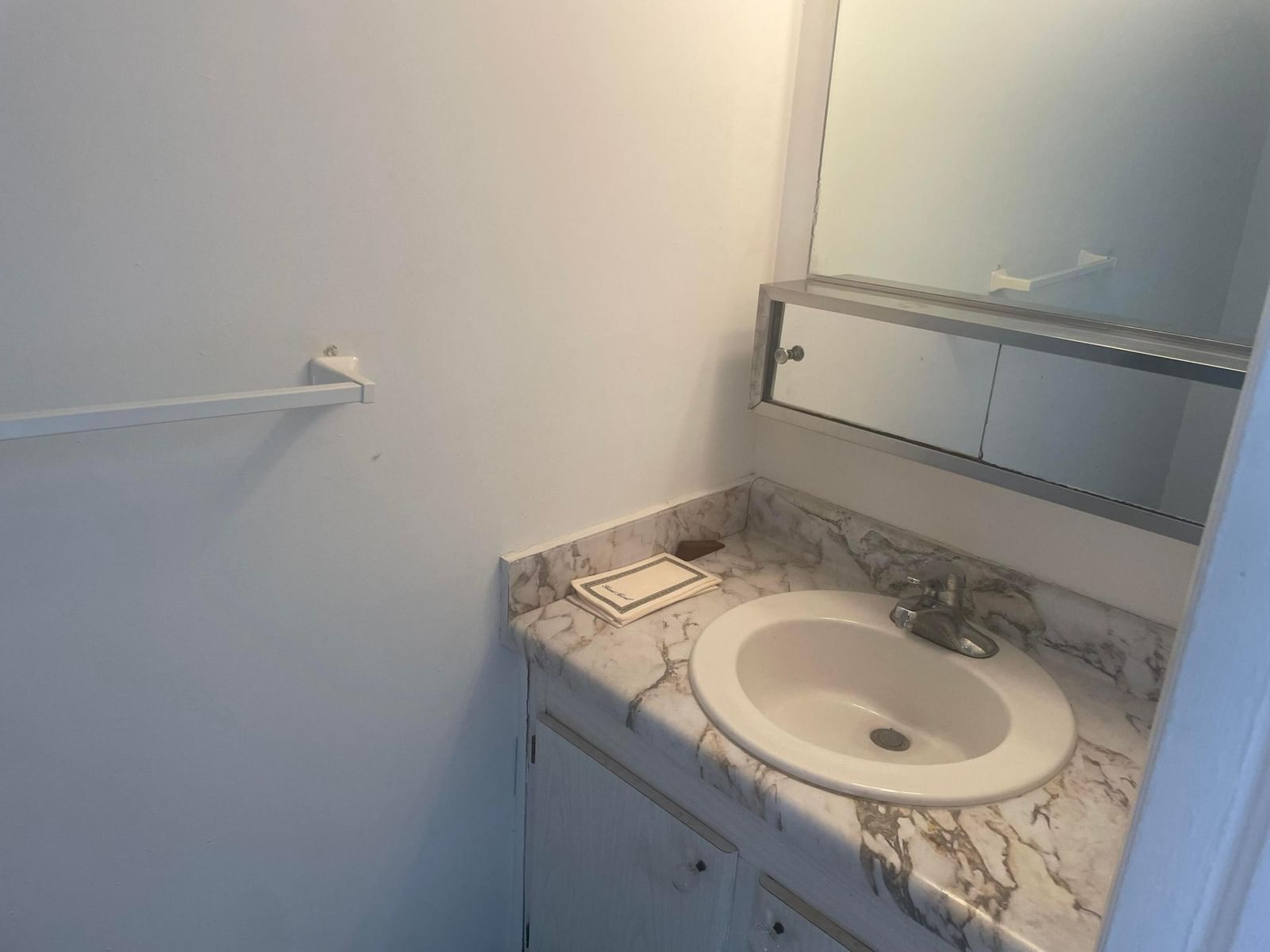 20 Golfs Edge #E, West Palm Beach, FL 33417 photo 2