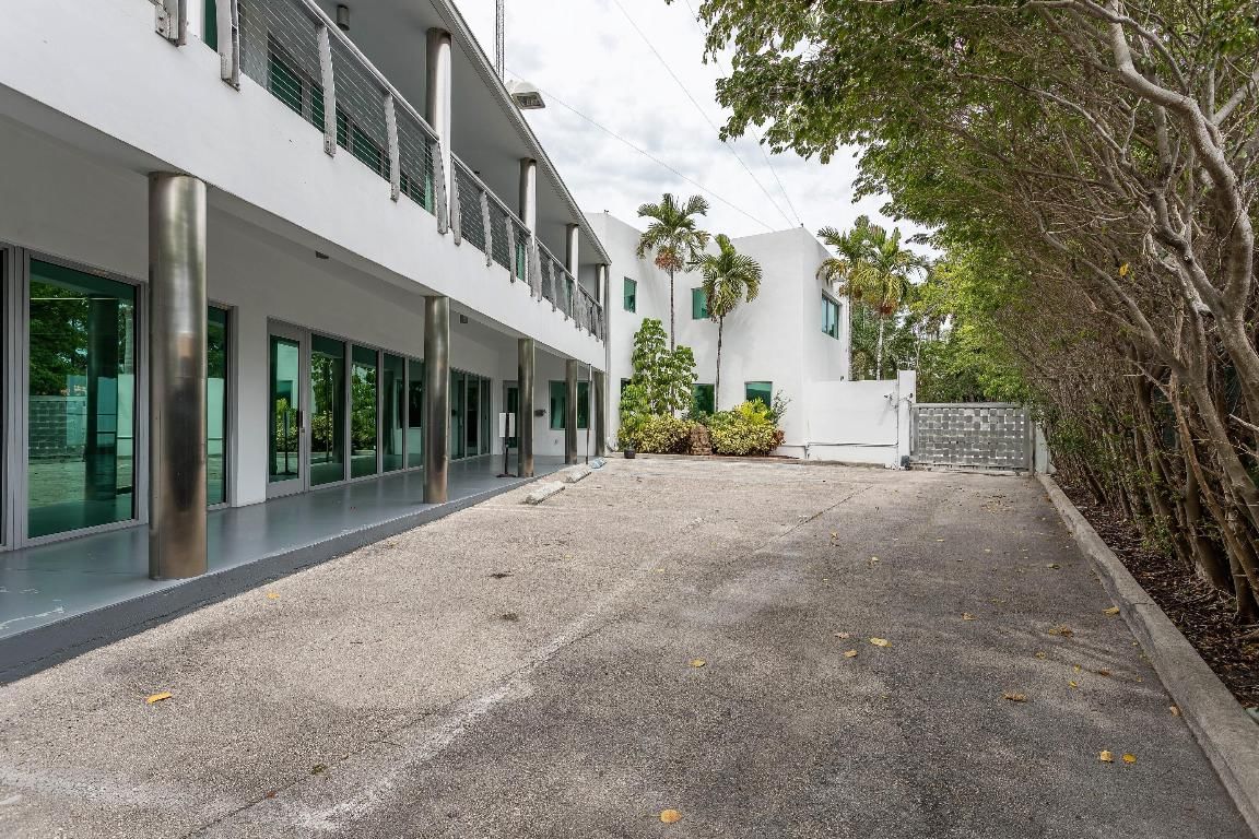 5020 Biscayne Boulevard, Miami, FL 33137 photo 3