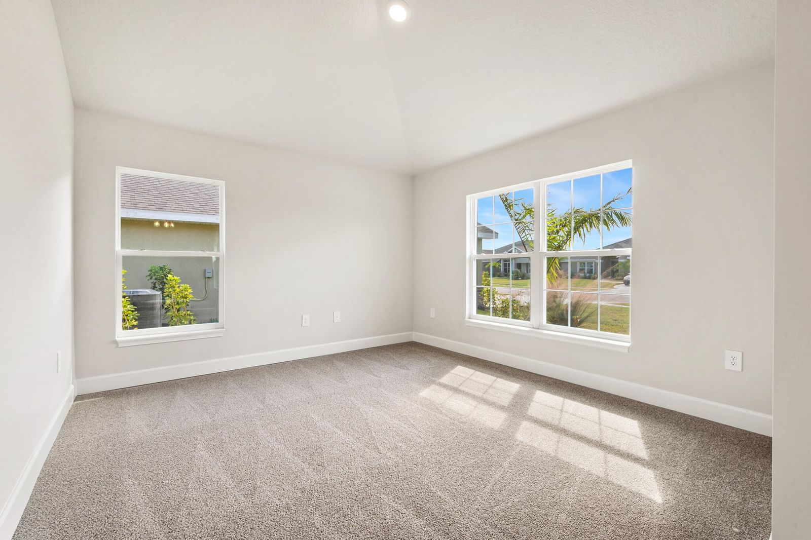8746 Waterstone Boulevard, Fort Pierce, FL 34951 photo 4