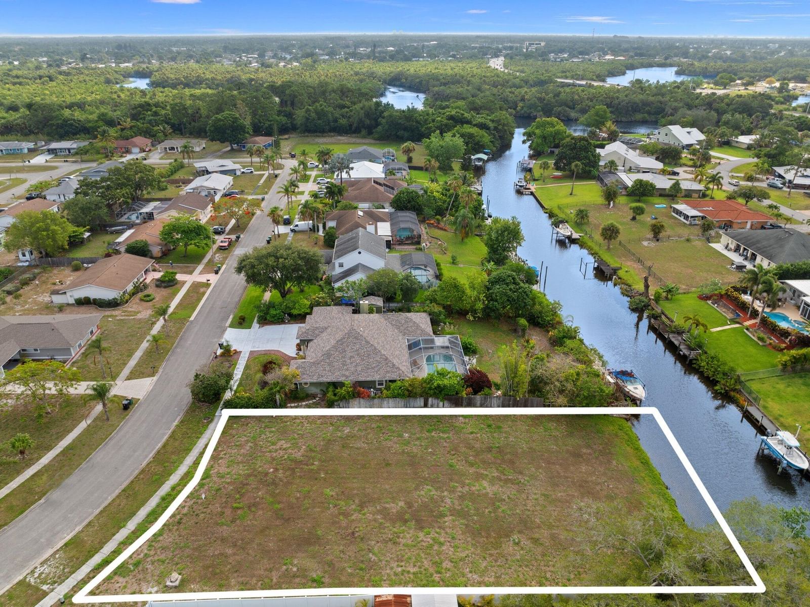 420 NE Cornwall Avenue, Port St Lucie, FL 34983 photo 3