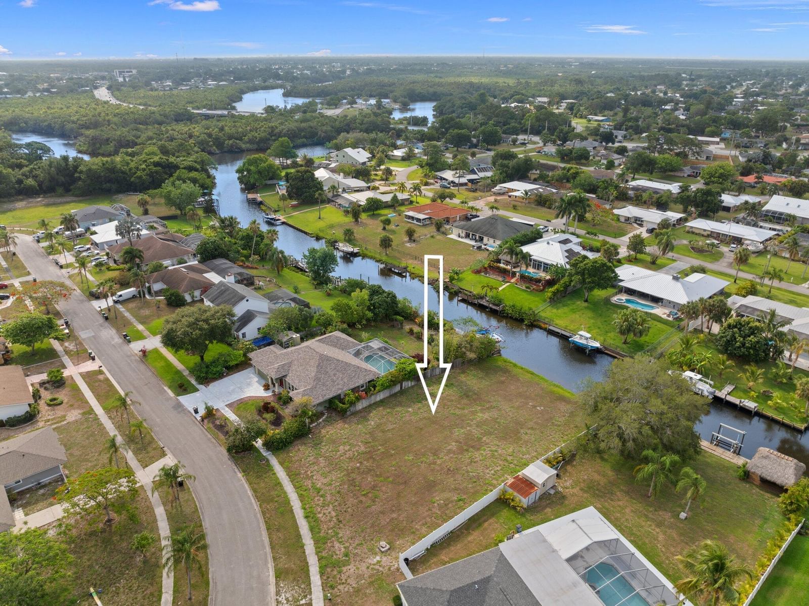 420 NE Cornwall Avenue, Port St Lucie, FL 34983 photo 4