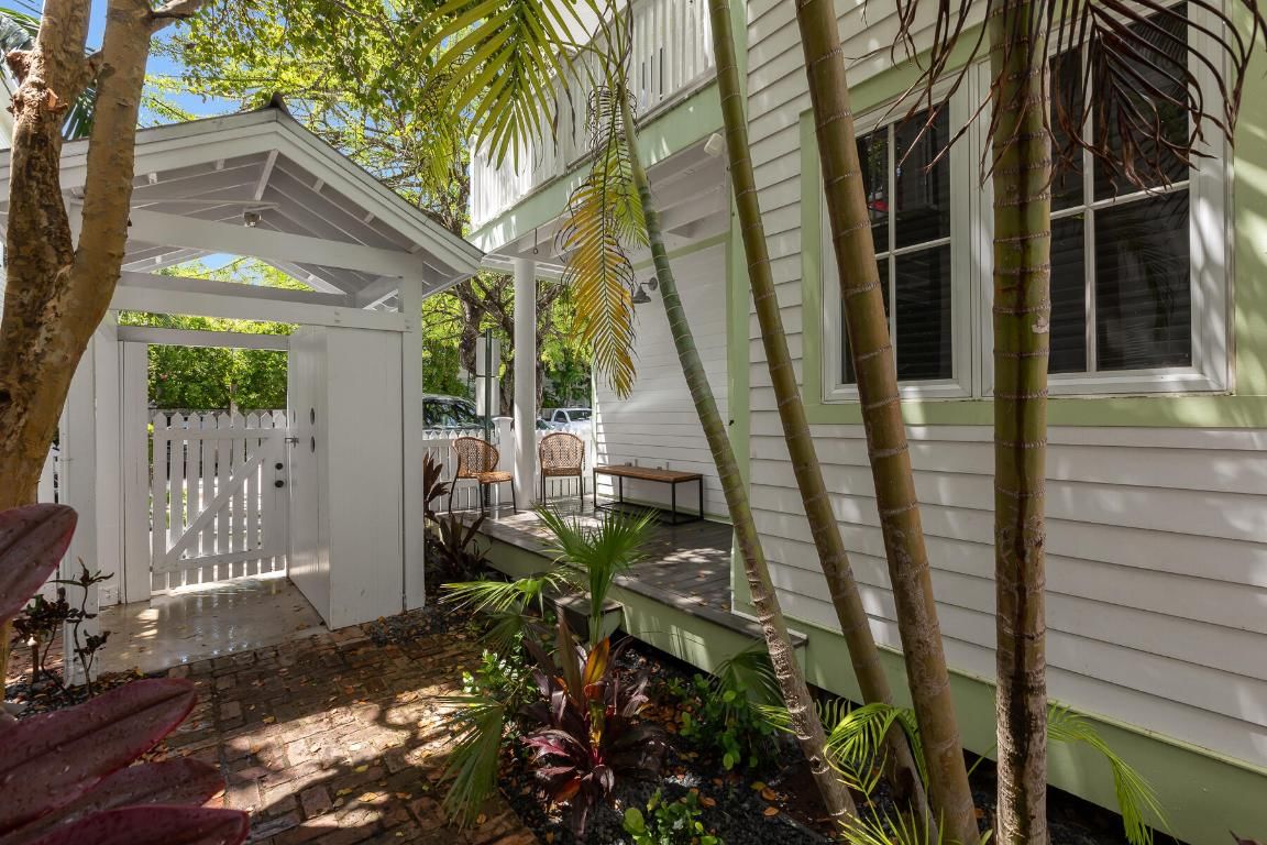 1011 Simonton Street #1, Key West, FL 33040 photo 2