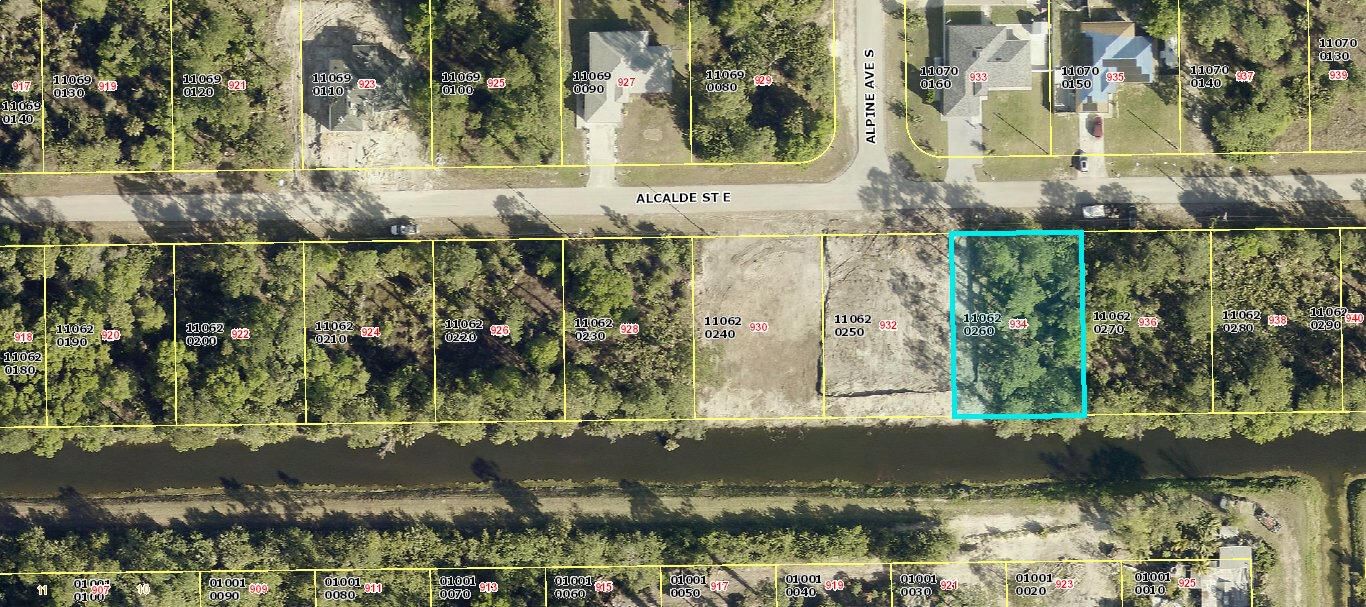 934 Alcalde Street E, Lehigh Acres, FL 33974 photo 3